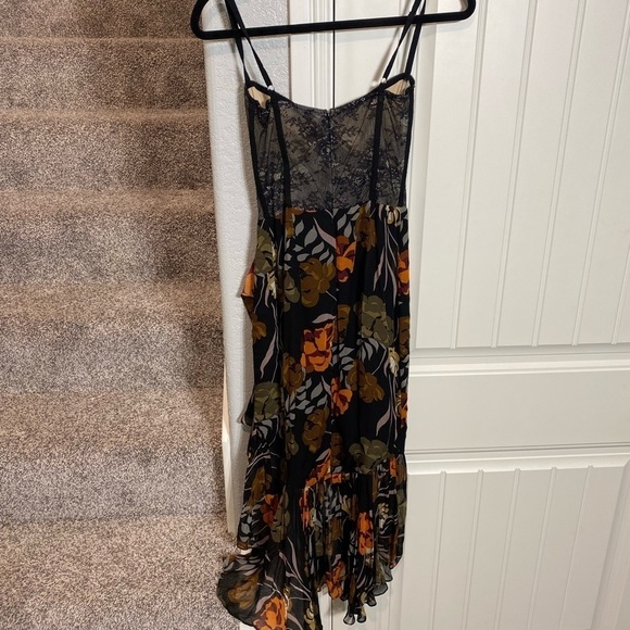 Take A Sip Dress. Katie May Size Small. Black 70s Floral. - Picture 9 of 10